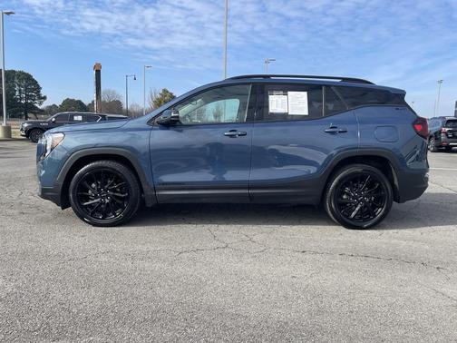 2024 GMC Terrain SLT