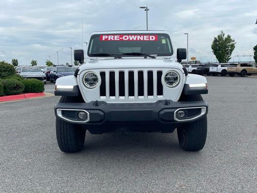 Bright White Clearcoat 2020 Jeep Wrangler Unlimited Sahara