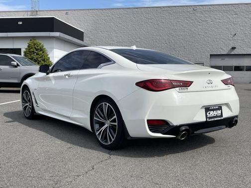 2017 INFINITI Q60 2.0t Premium