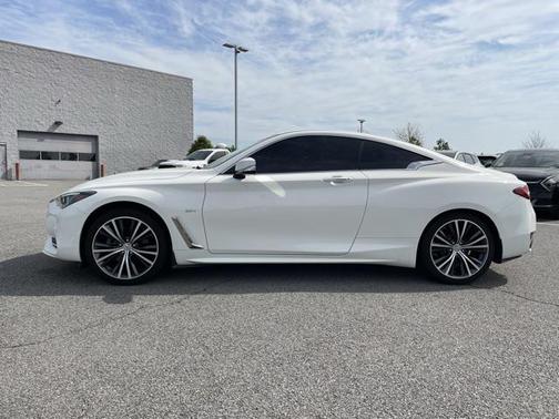 2017 INFINITI Q60 2.0t Premium