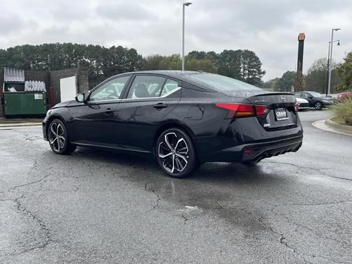 2023 Nissan Altima SR FWD