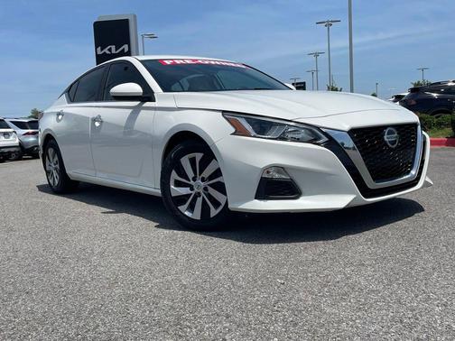 Glacier White 2020 Nissan Altima S FWD