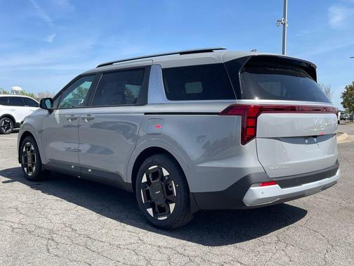 Ceramic Silver 2026 Kia Carnival EX