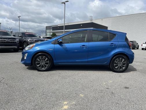 2016 Toyota Prius c Four