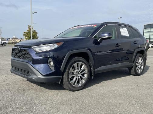 2019 Toyota RAV4 XLE Premium