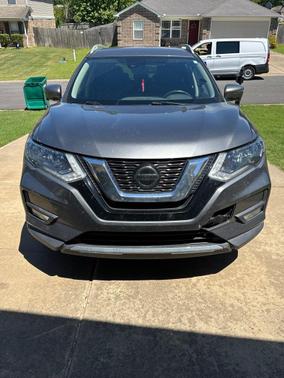 Gun Metallic 2019 Nissan Rogue SL