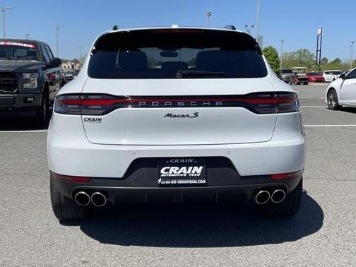 2021 Porsche Macan Base