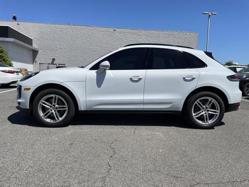 2021 Porsche Macan Base