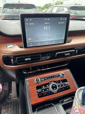 Infinite Black Metallic Clearcoat 2022 Lincoln Aviator Reserve AWD