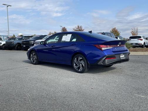 2025 Hyundai ELANTRA Sport