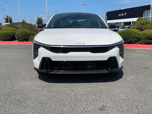 White Pearl 2026 Kia K4 GT-Line