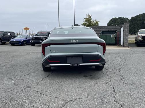 2025 Kia K4 LXS
