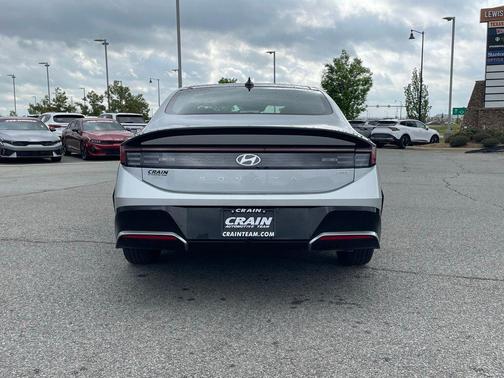 2026 Hyundai SONATA Hybrid SE