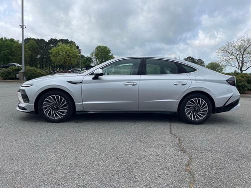 2026 Hyundai SONATA Hybrid SE