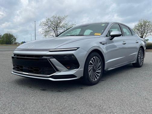 2026 Hyundai SONATA Hybrid SE