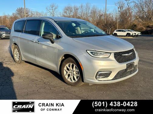 Silver Mist Clearcoat 2024 Chrysler Pacifica Touring L
