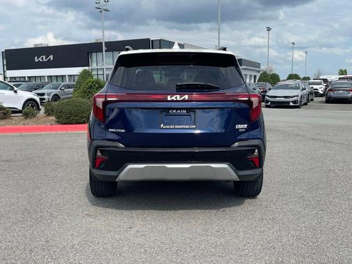 Dark Ocean Blue/White Roof 2024 Kia Seltos SX Turbo