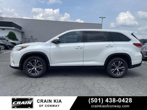 2019 Toyota Highlander LE I4