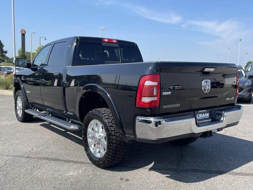 2022 RAM 3500 Laramie Crew Cab 4x4 6'4' Box
