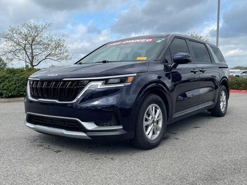 2024 Kia Carnival LX