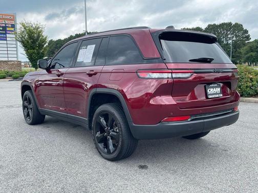 Velvet Red Pearlcoat 2023 Jeep Grand Cherokee Altitude