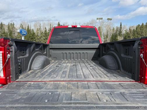 Rapid Red Metallic Tinted Clearcoat 2024 Ford F-250 Lariat