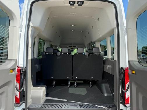 2025 Ford Transit-350 XL