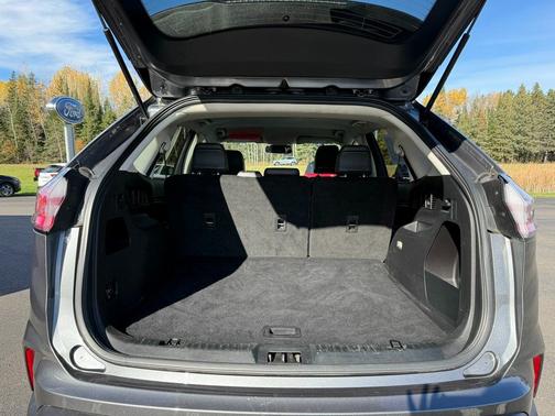 Gray Metallic 2024 Ford Edge SEL