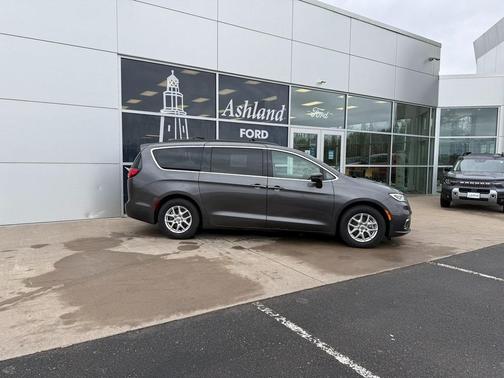 2022 Chrysler Pacifica Touring-L