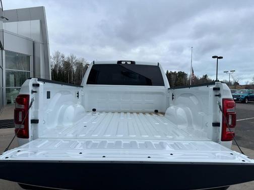 Bright White Clearcoat 2024 RAM 2500 Tradesman