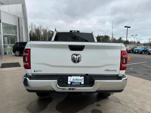 Bright White Clearcoat 2024 RAM 2500 Tradesman