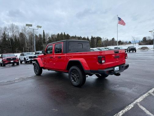 2026 Jeep Gladiator Sport