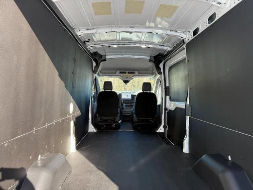 2026 Ford Transit-250 148 WB Medium Roof Cargo