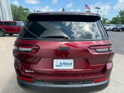 2025 Jeep Grand Cherokee L Laredo