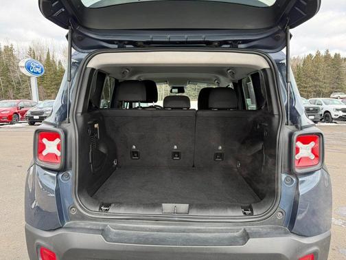 2023 Jeep Renegade Trailhawk