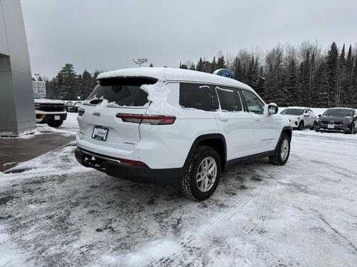 2022 Jeep Grand Cherokee L Laredo