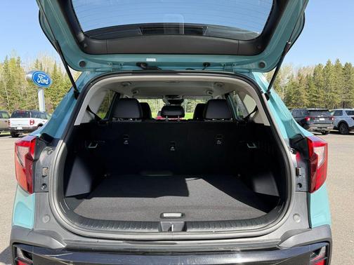 Blue / Black 2025 Kia Seltos S