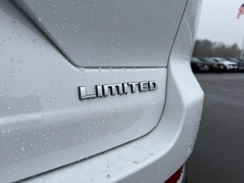 Bright White Clearcoat 2026 Jeep Grand Cherokee Limited