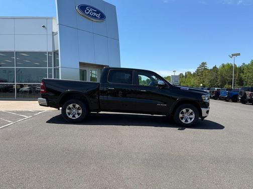 Diamond Black 2019 RAM 1500 Laramie