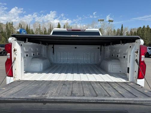 Summit White 2021 Chevrolet Silverado 1500 RST