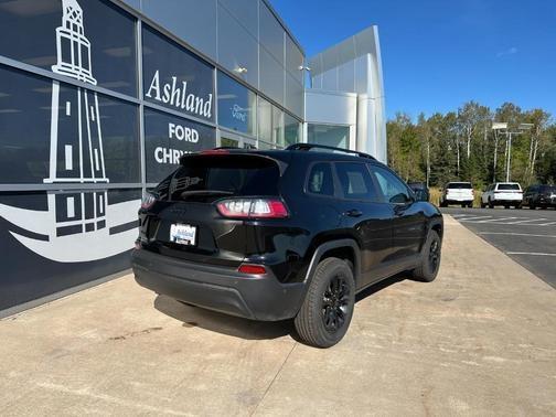 2023 Jeep Cherokee Altitude Lux