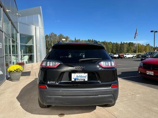 2023 Jeep Cherokee Altitude Lux