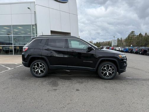 Diamond Black 2026 Jeep Compass Limited