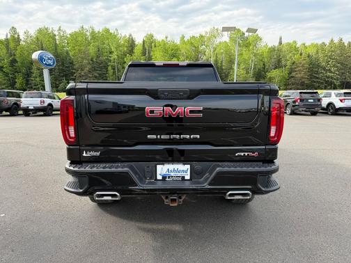 Onyx Black 2022 GMC Sierra 1500 AT4
