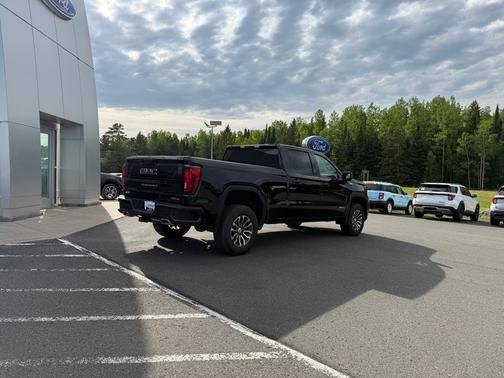 Onyx Black 2022 GMC Sierra 1500 AT4