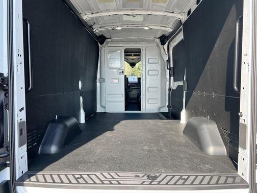 Oxford White 2026 Ford Transit-250 148 WB Medium Roof Cargo