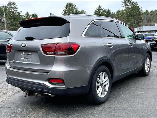 Silver 2019 Kia Sorento LX