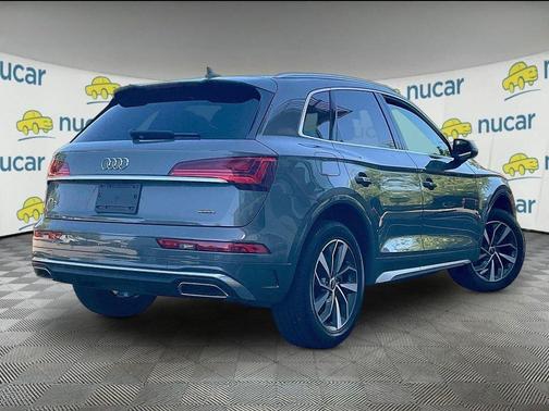 Chronos Gray Metallic 2023 Audi Q5 45 S line quattro Premium