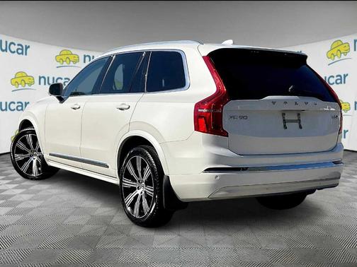 2022 Volvo XC90 T6 Inscription 7 Passenger