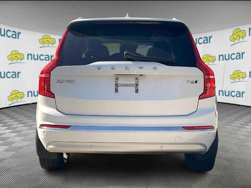 2022 Volvo XC90 T6 Inscription 7 Passenger